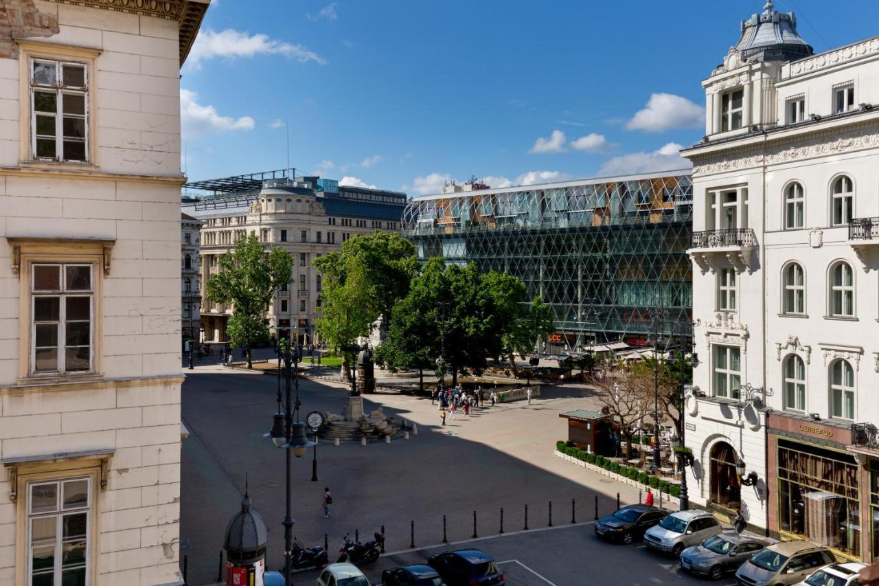 Budapest Central Square 2 Bedrooms Suite - Michaelides Voeroesmarty Square Residences Exteriör bild