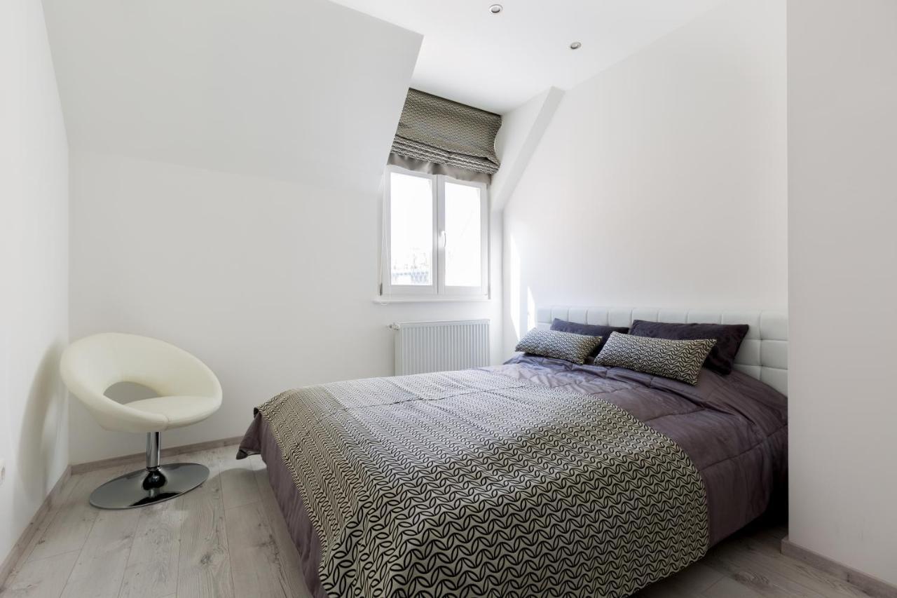 Budapest Central Square 2 Bedrooms Suite - Michaelides Voeroesmarty Square Residences Exteriör bild